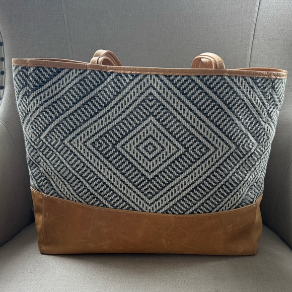 Ceri Hoover Tote Bag - only used twice. Fabric and leather. - Picture 1 of 5